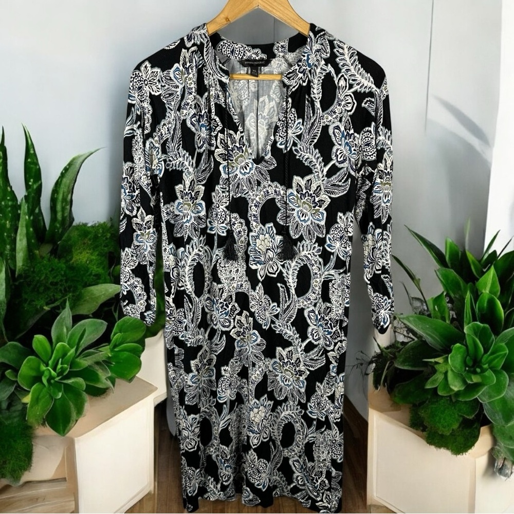 Banana Republic Floral Midi Dress Shift Black White Long Sleeve V-Neck Size XS